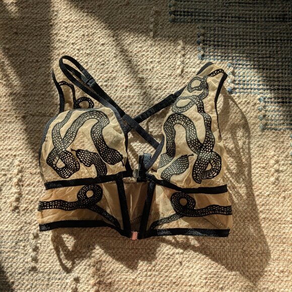 Thistle & Spire Medusa Lingerie Set - Picture 8 of 12